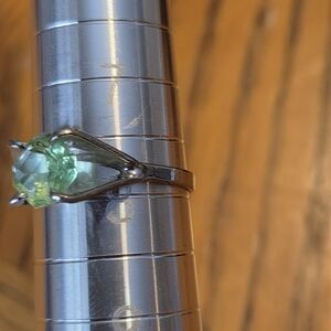 Silver Ring with Green Gemstone - Elegant Women's Jewelry